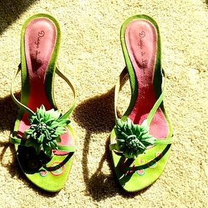 Size 9 Diego di Lucca slide sandals. Warm light green color